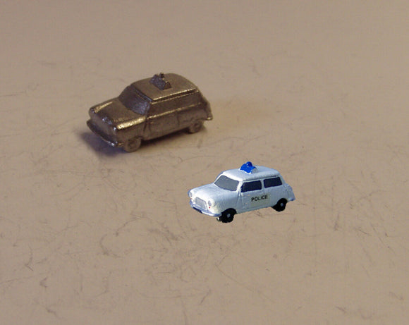 G43 (1) Austin Mini Police car (incl. transfers) (intro 1960) - N GAUGE -