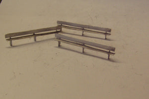 PW211 (1) Long park benches/platform seats (3) - OO GAUGE -