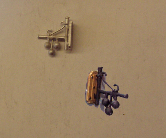 PW263 (1)  Wall mounted pawnbrokers sign - OO GAUGE -