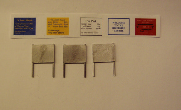 PW273 (1) Large Notice boards (3) (incl. signs) - OO GAUGE -