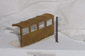 X61 Bus stop and covered bus shelter - N GAUGE -