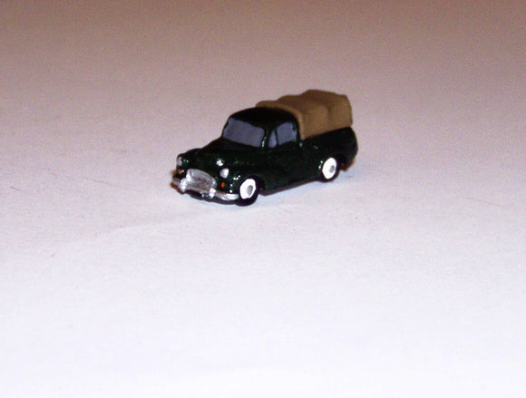 X74 Morris Minor Pickup with canvas cover (intro. 1956) - N GAUGE -
